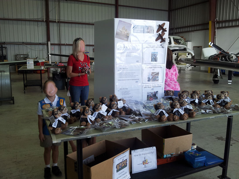 Image of Girl Scouts and Boy Scouts table display