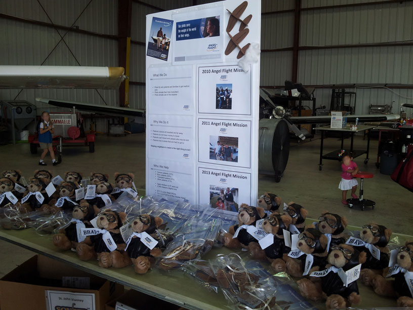 Image of Girl Scouts and Boy Scouts table display